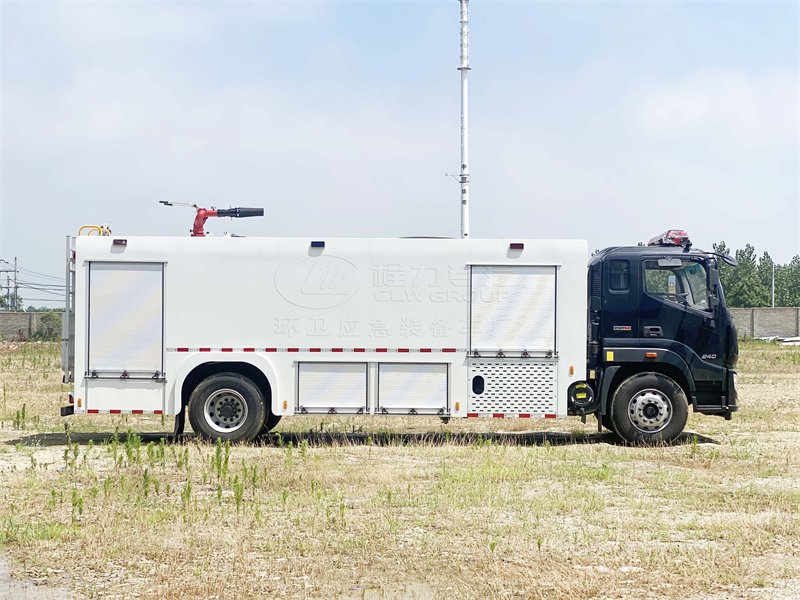 🚒 消防车大揭秘：城市里的"红色守护神"到底有多硬核？